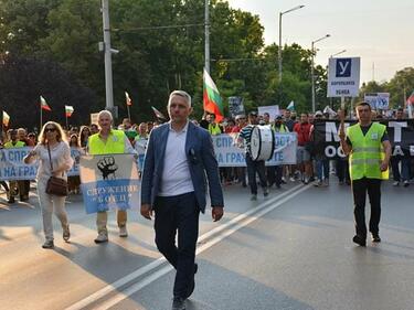 На 37-ия ден на протестите: Демонстранти се канят да блокират „Тракия“, „Хаинбоаз“ и Е-79