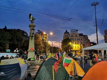 След месец и половина: Протестиращите нямат намерение да вдигат блокадите