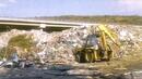 Започна разчистването на отпадъците под моста на „Струма“