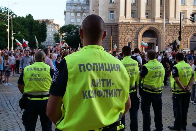 Синдикатът на МВР: Имаме доста пострадали колеги, агресията срещу полицаите е необяснима
