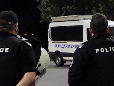 Полицаите с протестни акции