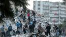 Мощното земетресение и цунамито в Турция и Гърция разкъса земята под Измир на 30-40 км ВИДЕО