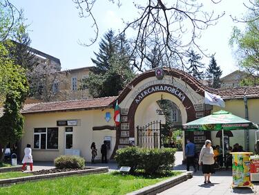 Нови 3 болници набират доброволци
