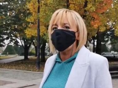 Протестът продължава