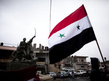 Дамаск атакува твърдо град Хама