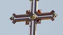 Издигат 12-метров кръст в Свети Влас