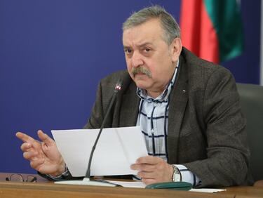 Кантарджиев: COVID-19 се прекарва по-леко от загубилите обоняние