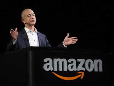 Главният изпълнителен директор на Amazon отново е най-богатият човек в света
