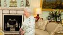 Елизабет II свика спешна среща на кралското семейство