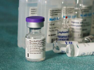 Pfizer и BioNTech: Увеличаваме производството на COIVD-ваксини до 2.5 млрд. дози