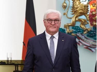 Германският президент си сложи ваксина на AstraZeneca