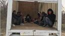 Хванаха 14 нелегални мигранти в бус край Китен