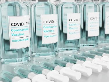 Над 21 000 дози от ваксината срещу COVID-19 на Moderna пристигнаха у нас

