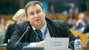 Евродепутатът Емил Радев: Великобритания дискриминира българите