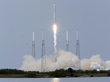 SpaceX планира да прати хора на Марс
