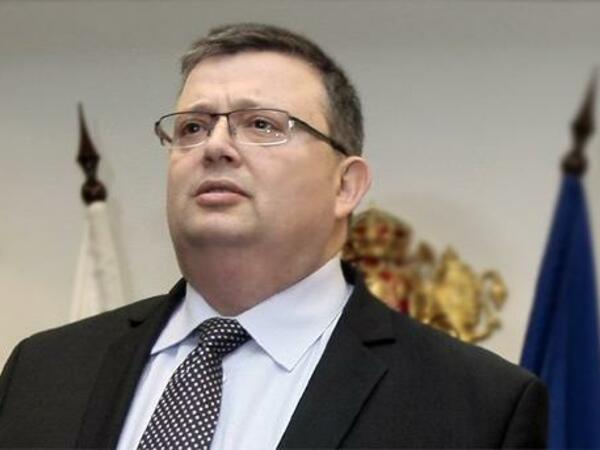 Комисията на Цацаров иска да запорира имущество за над 7 млн. лв.