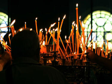Днес е Петдесетница - един от най-големите православни празници
