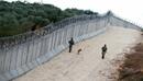Турция строи близо 300-километрова стена по границата си с Иран, за да спре мигрантите