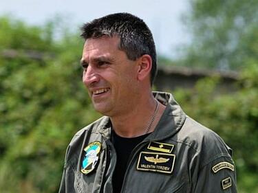 Началникът на отбраната адмирал Емил Ефтимов: Категорично не е свален самолета на Терзиев
