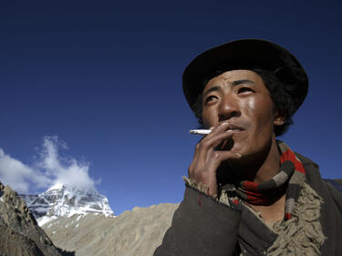 Непал забрани пушенето на обществени места
