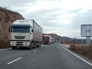Забраниха движението на камиони над 20 тона в района на Сандански