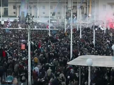 Хиляди на протест срещу новите ограничения за неваксинирани в Хърватия
