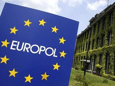 Двама българи сред най-издирваните престъпници от Европол
