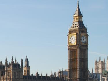 Лондон иска отрицателен тест преди напускане на страната