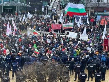 Може да сме по-прости, но сме повече. Или как в България ”всеки сам си прецЕня”