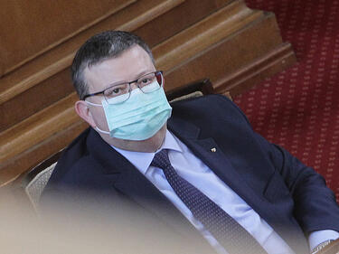 НС прие оставката на Цацаров
