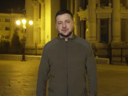 Във видео в нощта срещу събота украинският президент Володимир Зеленски