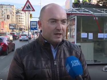 Премахват незаконни павилиона в София