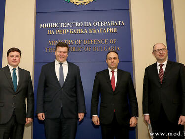 Засилено военно сътрудничество между България и Обединеното кралство