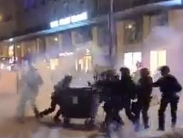 Двама протестиращи са застреляни от френски полицаи
