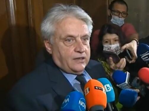 Решението за експулсирането на 70 руски дипломати от България не