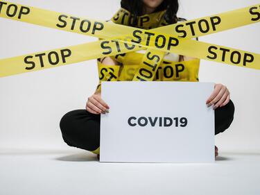 COVID-19 в България: Почти 1000 нови случая, 3 души са починали
