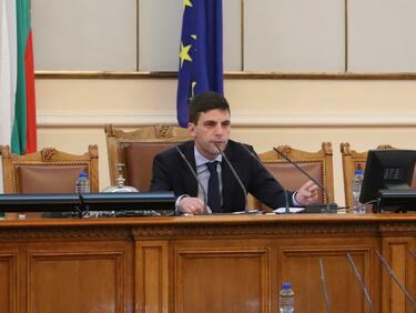 Никола Минчев загатна, че може и да няма коалиция ПП-ДБ