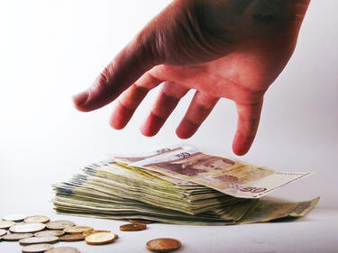 Една пета от българите не плащат дължими суми по лизинга си