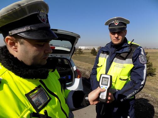 25 ма души са заловени да шофират след употреба на алкохол