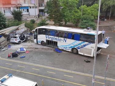 Трима обвинени за адската катастрофа с автобуса в Бургас