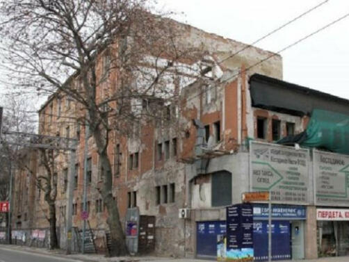 Спряха събарянето на още един тютюнев склад в Пловдив, което