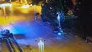 Млад шофьор помете стълб, дървета и спирка насред Търново, оказа се полицейско синче ВИДЕО