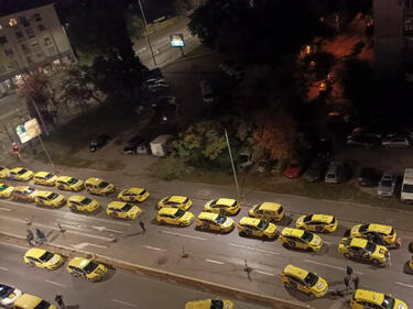 Такситата готвят масов протест заради убития им колега
