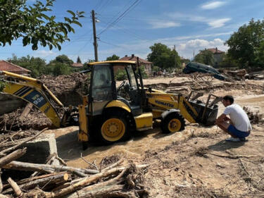 Емил Кабаиванов иска от МЗХ транспорт и рязане на "безплатните дърва" за огрев в наводнените села
