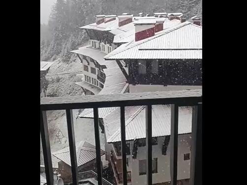 Първият за сезона сняг падна в Пампорово днес според информация