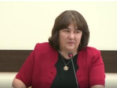 Росица Велкова: Строго таргетиране на помощите за бизнеса и за хората
