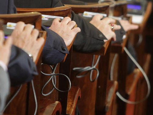 Депутатите приеха на първо четене и двата антикорупционни закона Единият