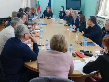 Цели градове в Бургаско са заплашени от воден режим