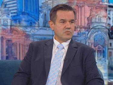 Министър Стоянов: Ще има сериозни отстъпки на картите за обществения транспорт
