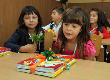 МОН: 2250 деца и ученици от Украйна са записани в България